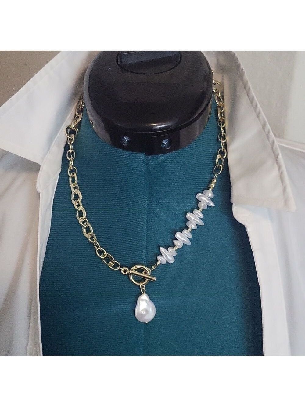 Baroque Style Lab Pearl Pendant Necklace with Round Gold Tone Chain - Picture 3 of 8